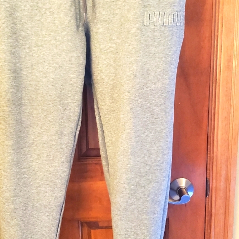 EUC Puma Essentials Logo Men's Pants